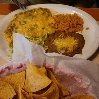 Alfredo's Restaurant - Cheese enchiladas with green sauce - Mexican Near Me - Pecos, Texas