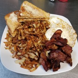 Stockyard Cafe - Bacon, eggs, hashbrowns, and toast