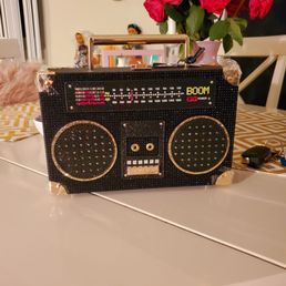 Told you im bringing the 80s back. Purse under 100 dollars!
