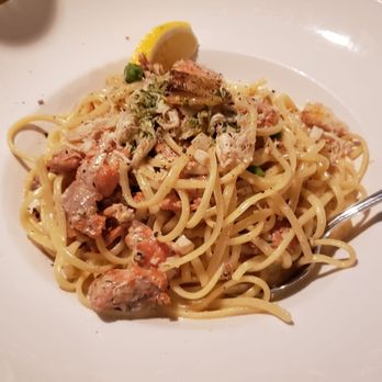 21 Steps Kitchen & Bar - BC Bowl linguine - Steakhouses Near Me - Whistler, British Columbia 21 Steps Kitchen & Bar - BC Bowl linguine - Steakhouses Near Me - Whistler, British Columbia