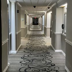 Holiday Inn Express & Suites Lake Charles - Hallway