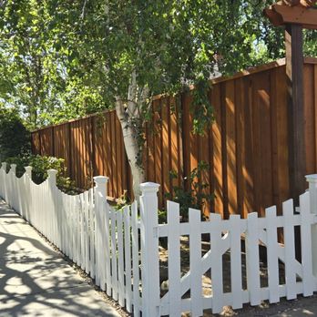 Saul's Pressure Washing - After we paint picket fence and stain redwood fence with cedar natural color. - Decks & Railing Near Me - San Mateo, California Saul's Pressure Washing - After we paint picket fence and stain redwood fence with cedar natural color. - Decks & Railing Near Me - San Mateo, California