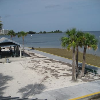 Hudson Beach Park - sidewalk and sea wall - Parks Near Me - Hudson, Florida Hudson Beach Park - sidewalk and sea wall - Parks Near Me - Hudson, Florida