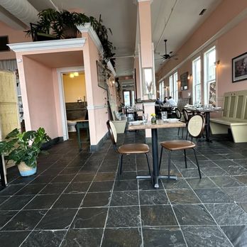 Chez Lafayette - Interior - Cajun/Creole Near Me - Tacoma, Washington Chez Lafayette - Interior - Cajun/Creole Near Me - Tacoma, Washington