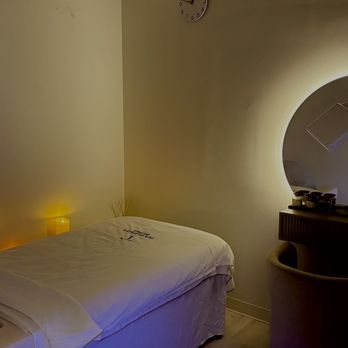 Tranquility Hydrotherapy - Hair room - Hydrotherapy Near Me - Oakbrook Terrace, Illinois