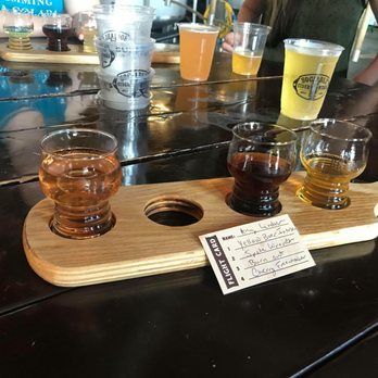 Sociable Cider Werks - Flight - Breweries Near Me - Minneapolis, Minnesota