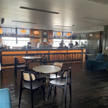 12 Cocktail Bar - Bars Near Me