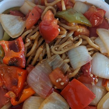Chef Bo - Tomato ChowMein (No beef or beansprouts added) but there were tons of garlic! - Chinese Near Me - Sacramento, California