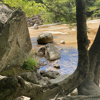 The Flume Gorge - Crystal clear beautiful water - Parks Near Me - Lincoln, New Hampshire The Flume Gorge - Crystal clear beautiful water - Parks Near Me - Lincoln, New Hampshire