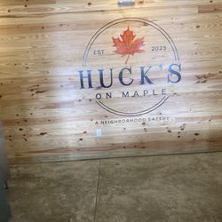 Huck’s On Maple