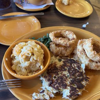 Barbara Jean's Restaurants - Crab cake, onion rings, and Mac n cheese - Southern Near Me - St. Simons, Georgia