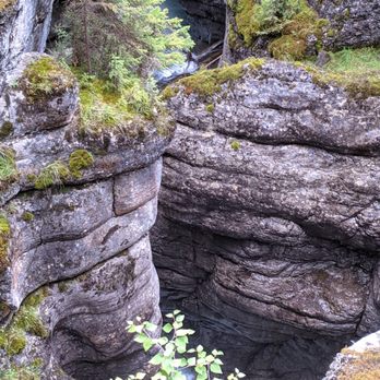 Maligne Canyon - Hiking Near Me Maligne Canyon - Hiking Near Me