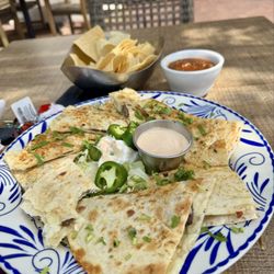Cantina Viajero - The Best ribeye steak cheese quesadillas with chipotle, aïoli, and sour cream and jalapeños