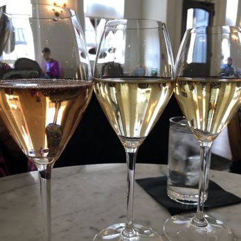 Effervescence - Poured flight - Champagne Bars Near Me - New Orleans, Louisiana