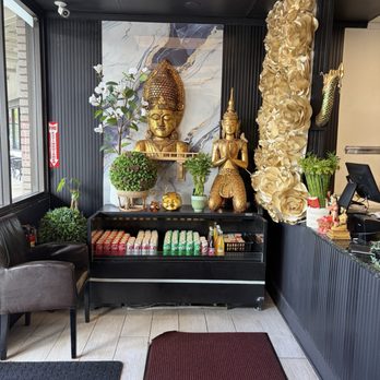 Thai Chiang Mai - Front foyer - Thai Near Me - Pleasanton, California Thai Chiang Mai - Front foyer - Thai Near Me - Pleasanton, California