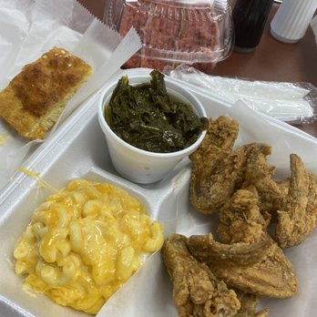 King’s Kitchen - Chicken wings, collard greens and mac and cheese - Southern Near Me - Tuscaloosa, Alabama King’s Kitchen - Chicken wings, collard greens and mac and cheese - Southern Near Me - Tuscaloosa, Alabama