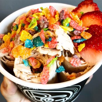 Bango Creamery - The monkey business with fruity pebble's and strawberries - Ice Cream & Frozen Yogurt Near Me - Los Angeles, California