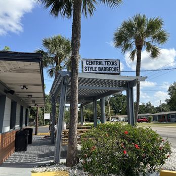 Smokemade Meats + Eats - Exterior - Barbeque Near Me - Orlando, Florida Smokemade Meats + Eats - Exterior - Barbeque Near Me - Orlando, Florida