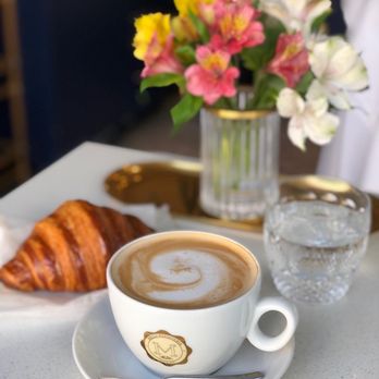 Melo Patisserie - Latte - Coffee & Tea Near Me - Vancouver, British Columbia Melo Patisserie - Latte - Coffee & Tea Near Me - Vancouver, British Columbia