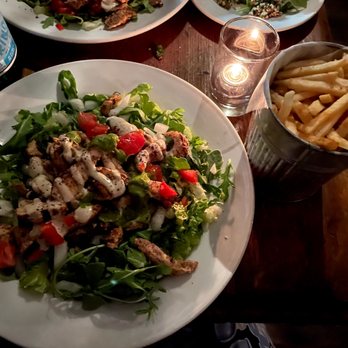 Barbès Restaurant - Shawarma on a bed of greens with french fries (or with quinoa) - French Near Me - Hoboken, New Jersey