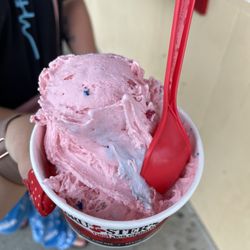 Bruster's Real Ice Cream - Cotton candy explosion
