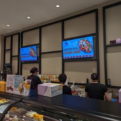 Saint Germain Bakery - Inside