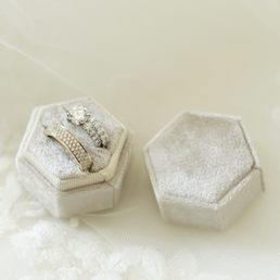 Custom wedding band
