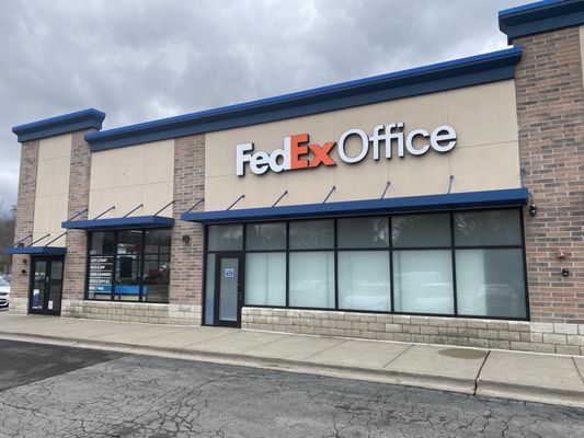 FEDEX OFFICE PRINT & SHIP CENTER - Updated November 2025 - 5240