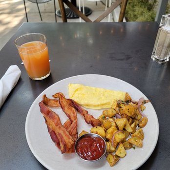 Mosaic Restaurant - Build your own breakfast Eggs, bacon, potatoes, juice - Bars Near Me - Redding, California Mosaic Restaurant - Build your own breakfast Eggs, bacon, potatoes, juice - Bars Near Me - Redding, California