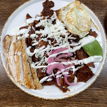 Madres Brunch - Molde Chilequiles - Breakfast & Brunch Near Me - Whittier, California Madres Brunch - Molde Chilequiles - Breakfast & Brunch Near Me - Whittier, California