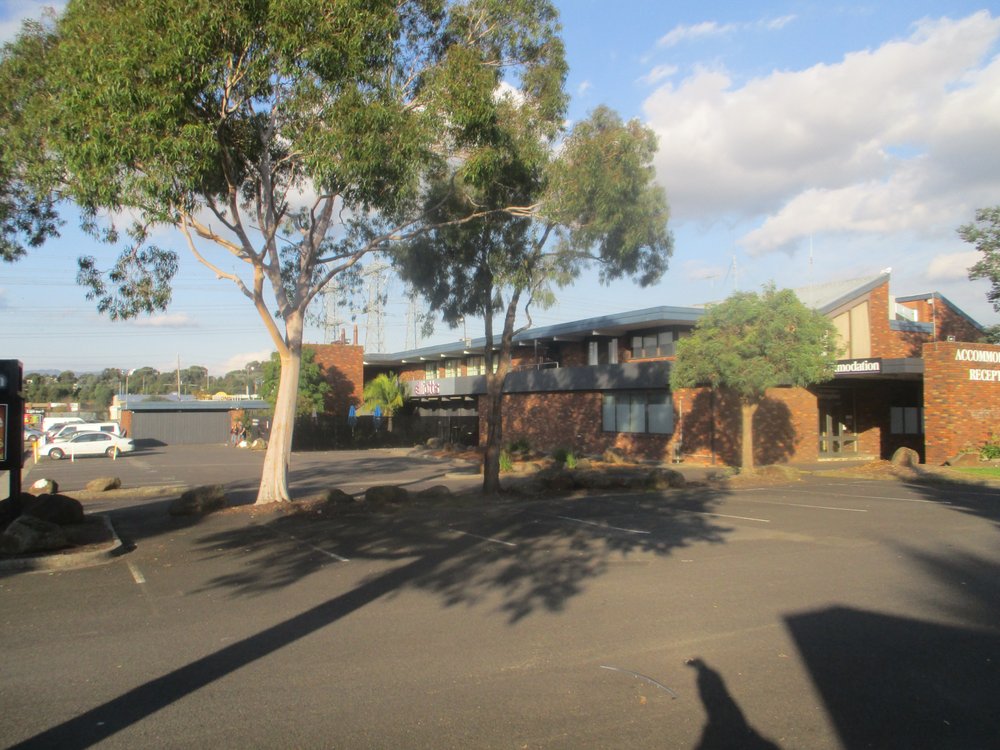 BURVALE HOTEL Cnr Springvale Rd & Burwood Hwy, Nunawading Victoria