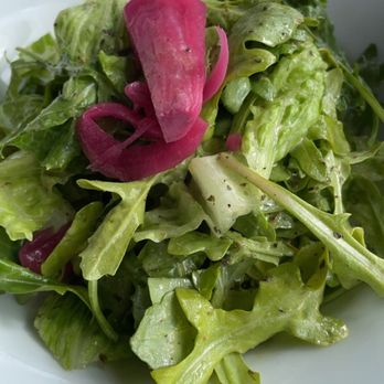 Floriana - Field Greens Salad - Bars Near Me - Wilmington, North Carolina
