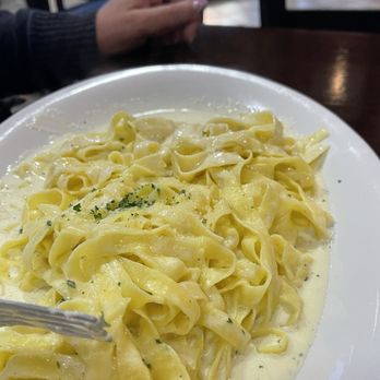 Cantina Mamma Lucia - Fettuccini Alfredo..... - Pizza Near Me - Hanover, Maryland Cantina Mamma Lucia - Fettuccini Alfredo..... - Pizza Near Me - Hanover, Maryland