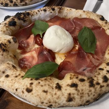 Piccolo Buco - White pizza with a cured ham and buffalo mozzarella - Italian Near Me - Rome, RM