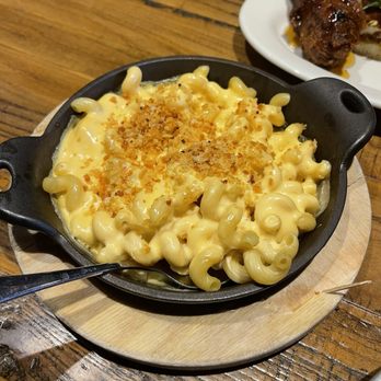 The Eagle Mass Ave - Mac and Cheese - American Near Me - Indianapolis, Indiana