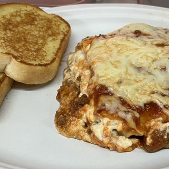 Ebbys - Lasagna! - Food Trucks Near Me - Paradise, Michigan Ebbys - Lasagna! - Food Trucks Near Me - Paradise, Michigan