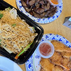 Gor Gai Thai Street Food - Beef Jerky and Coconut Prawns are so yummy!!