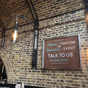 Brewhouse and Kitchen Highbury - Bars Near Me - Highbury, XGL