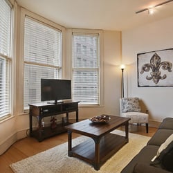 South Carondelet Street Apartment by Stay Alfred