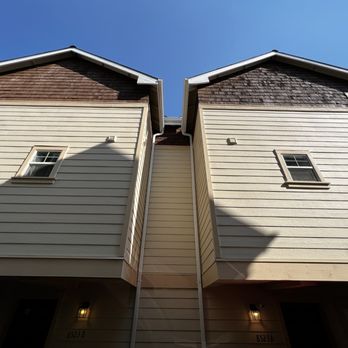 INDEC Company - Exterior painting and restaining of the house in north Seattle - Painters Near Me
