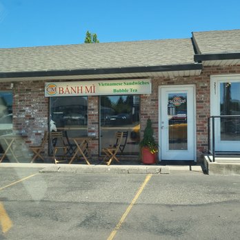 CM Banh Mi - entrance - Sandwiches Near Me - Hillsboro, Oregon