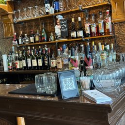 Ann & Tony's retro, welcoming bar Ann & Tony's retro, welcoming bar