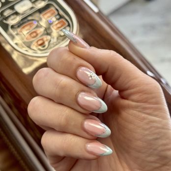 Olwen Nails Spa - Nail Salons Near Me - Orlando, Florida