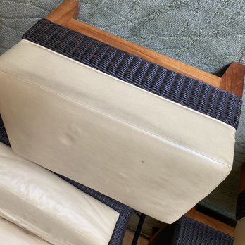 Lantana Spa - Chairs looked filthy - Day Spas Near Me - San Antonio, Texas Lantana Spa - Chairs looked filthy - Day Spas Near Me - San Antonio, Texas