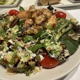 Brussels sprouts salad with shrimp