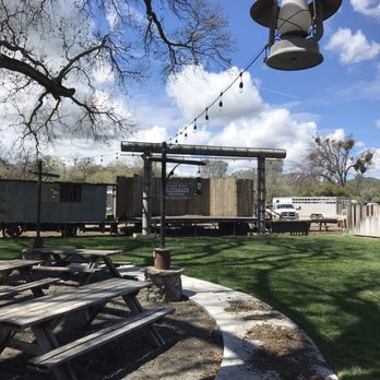 Parkfield Cafe - Stage area next to the outdoor picnic tables - Sandwiches Near Me - Parkfield, California Parkfield Cafe - Stage area next to the outdoor picnic tables - Sandwiches Near Me - Parkfield, California