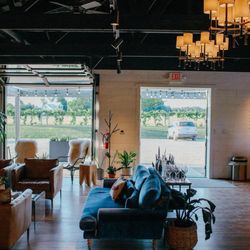 Dune Bird Winery - Tasting Room