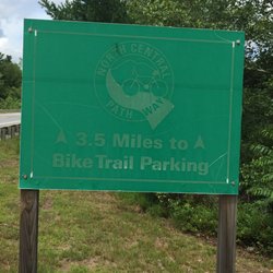 North Central pathway - Sign to the next parking lot