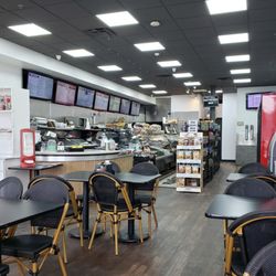 Ike's Bagel Cafe - The vibe