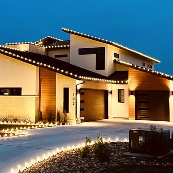 1. Merry’s Holiday & Landscape Lighting